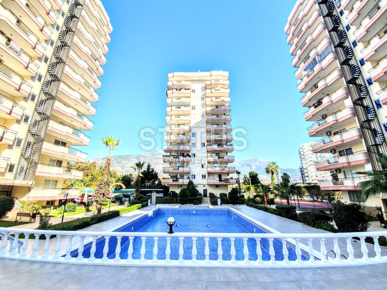 Меблированные трехкомнатные апартаменты в районе Махмутлар,  125 м фото 1