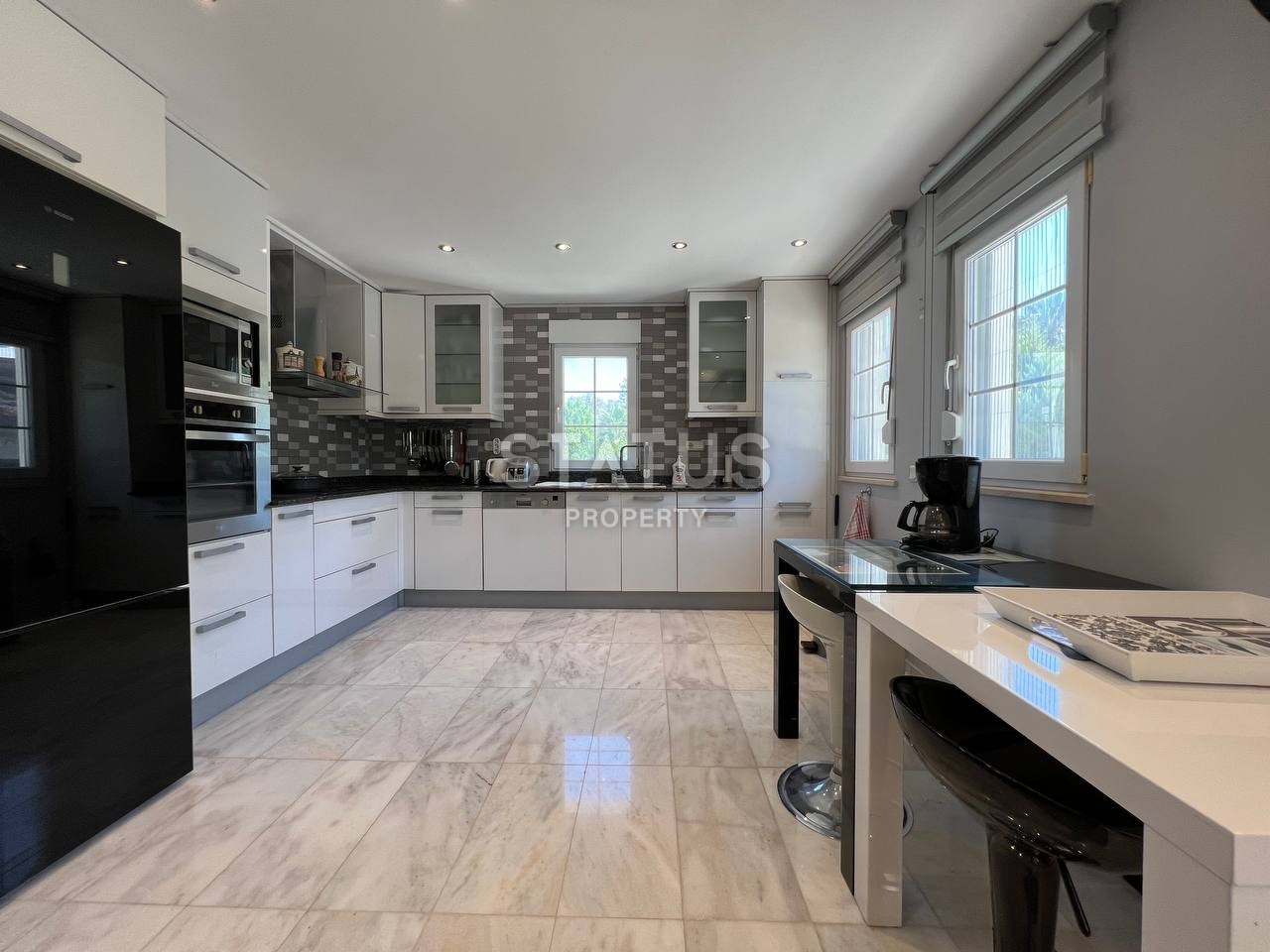 Прекрасная вилла 4+1 с камином в Авсаллар, 290 м2 фото 34