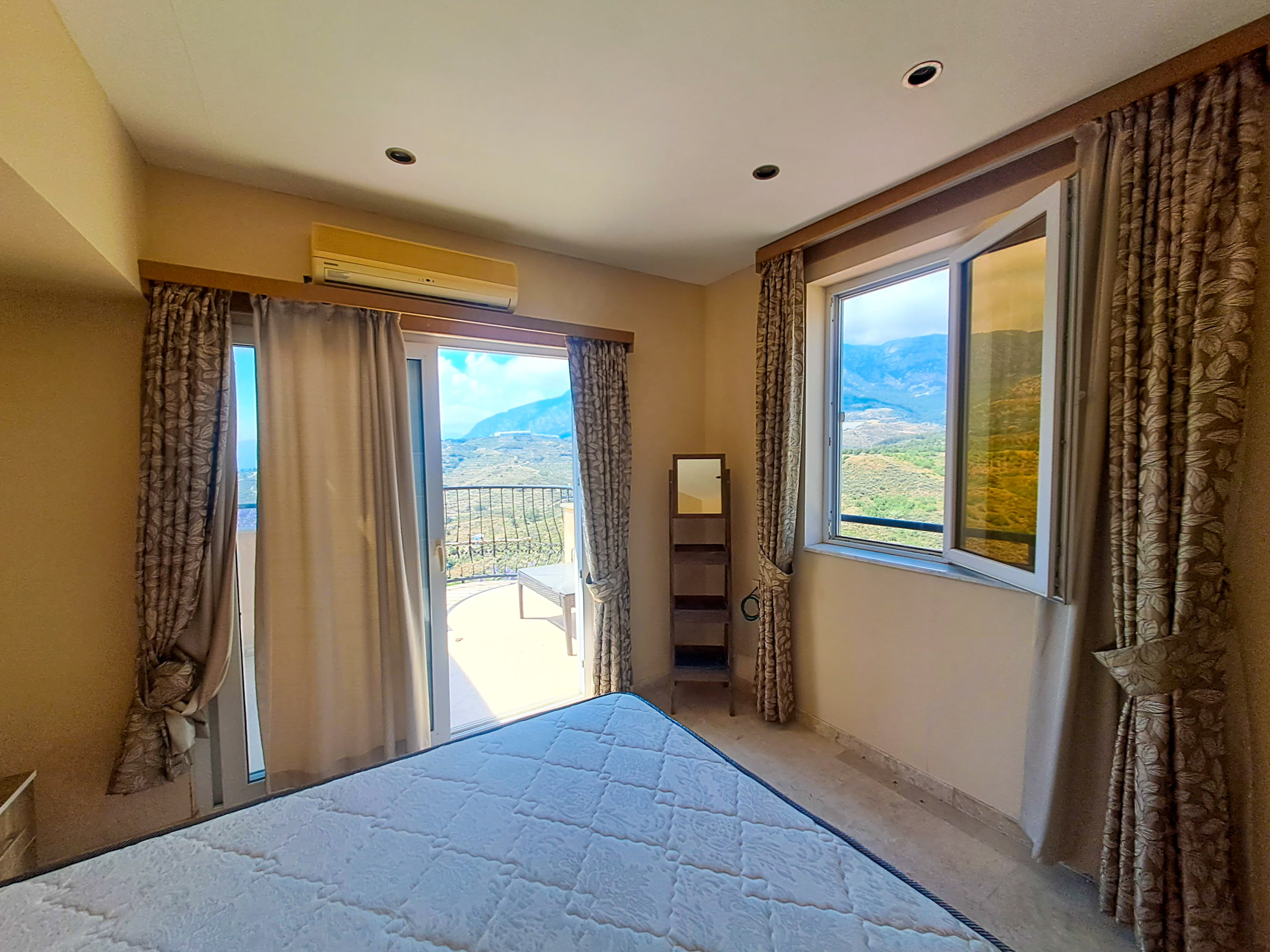 Villa 3+1 with sea view in Kargicak with aqua park, 140 m2 фото 51