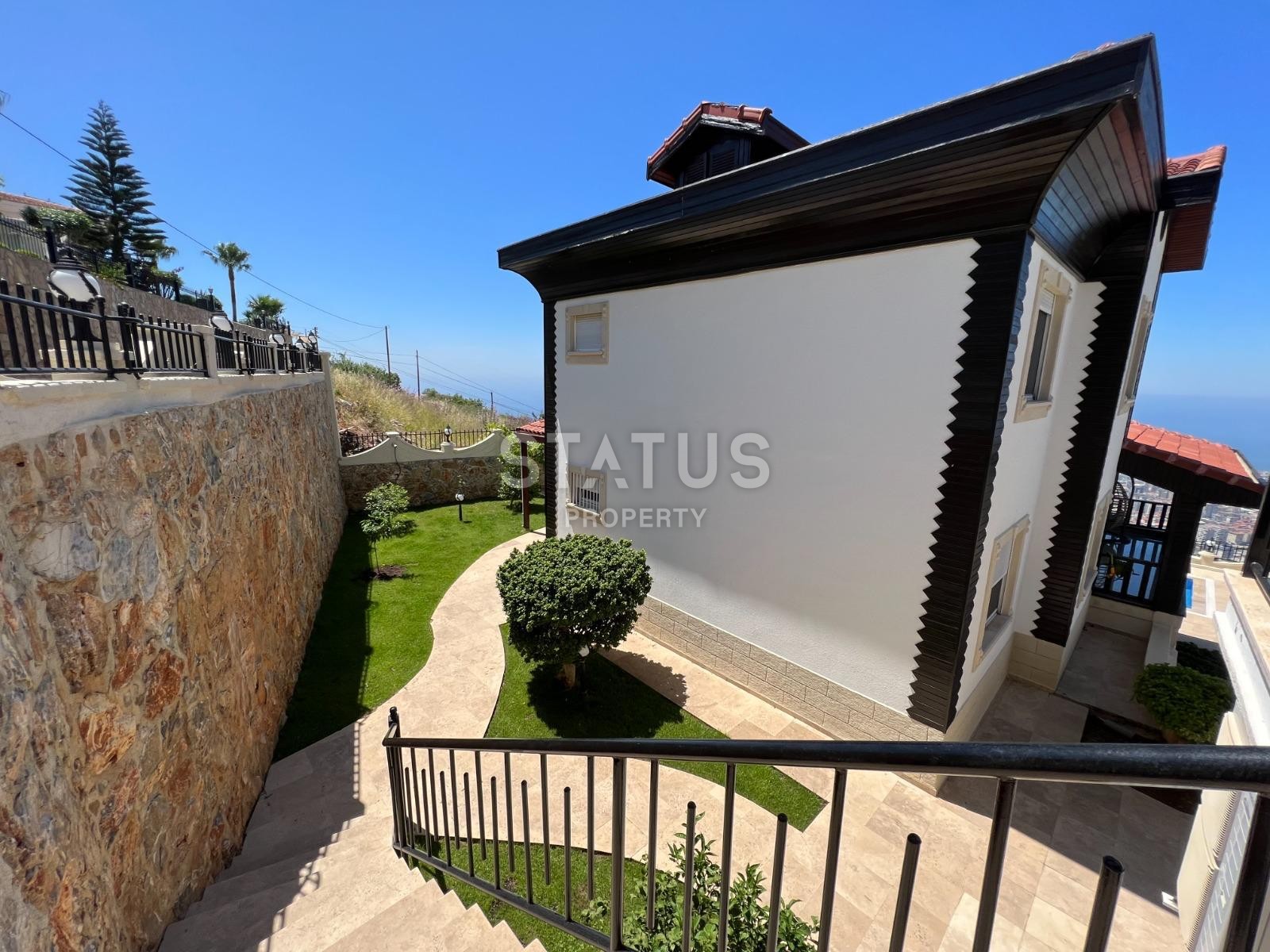 Большая отдельная вилла в районе Бекташ, 650 м2 фото 28