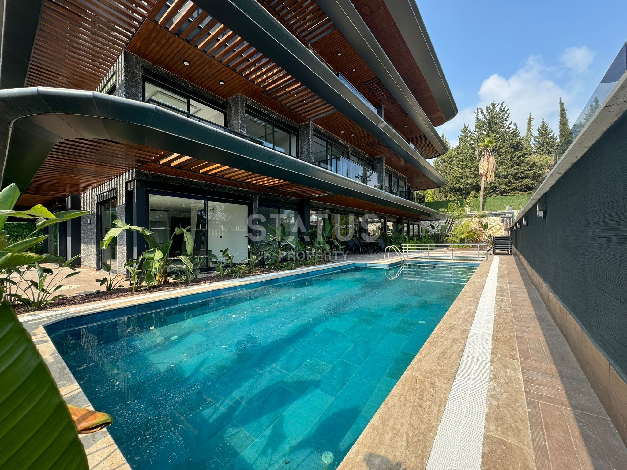 Квартира 2+1 с выходом в сад, 140 м2 фото 1