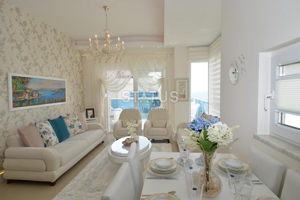 Penthouse 2+1 on the first coastline in Kestel, 135 m2 фото 4