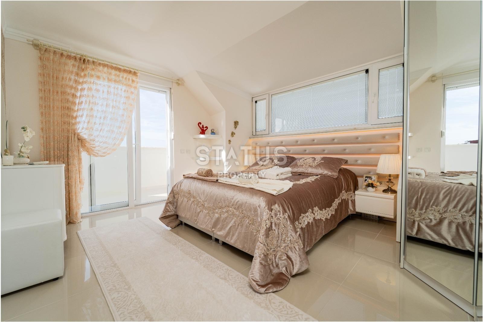 Penthouse 2+1 on the first coastline in Kestel, 135 m2 фото 10