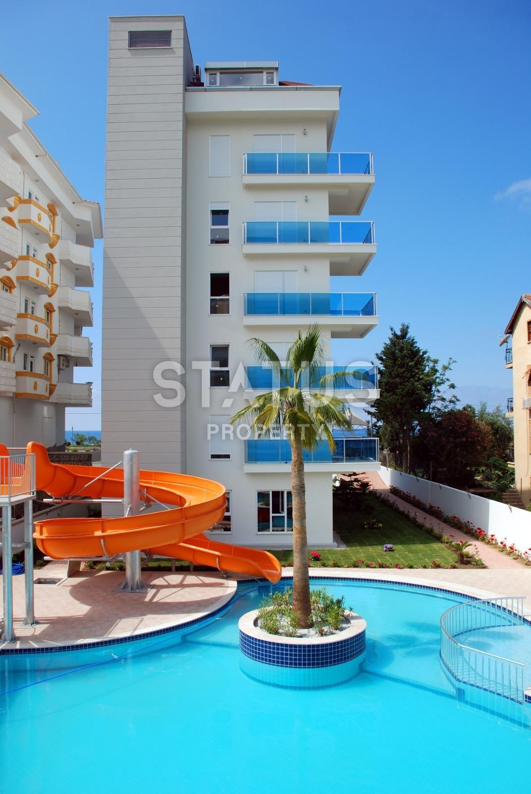 Penthouse 2+1 on the first coastline in Kestel, 135 m2 фото 15