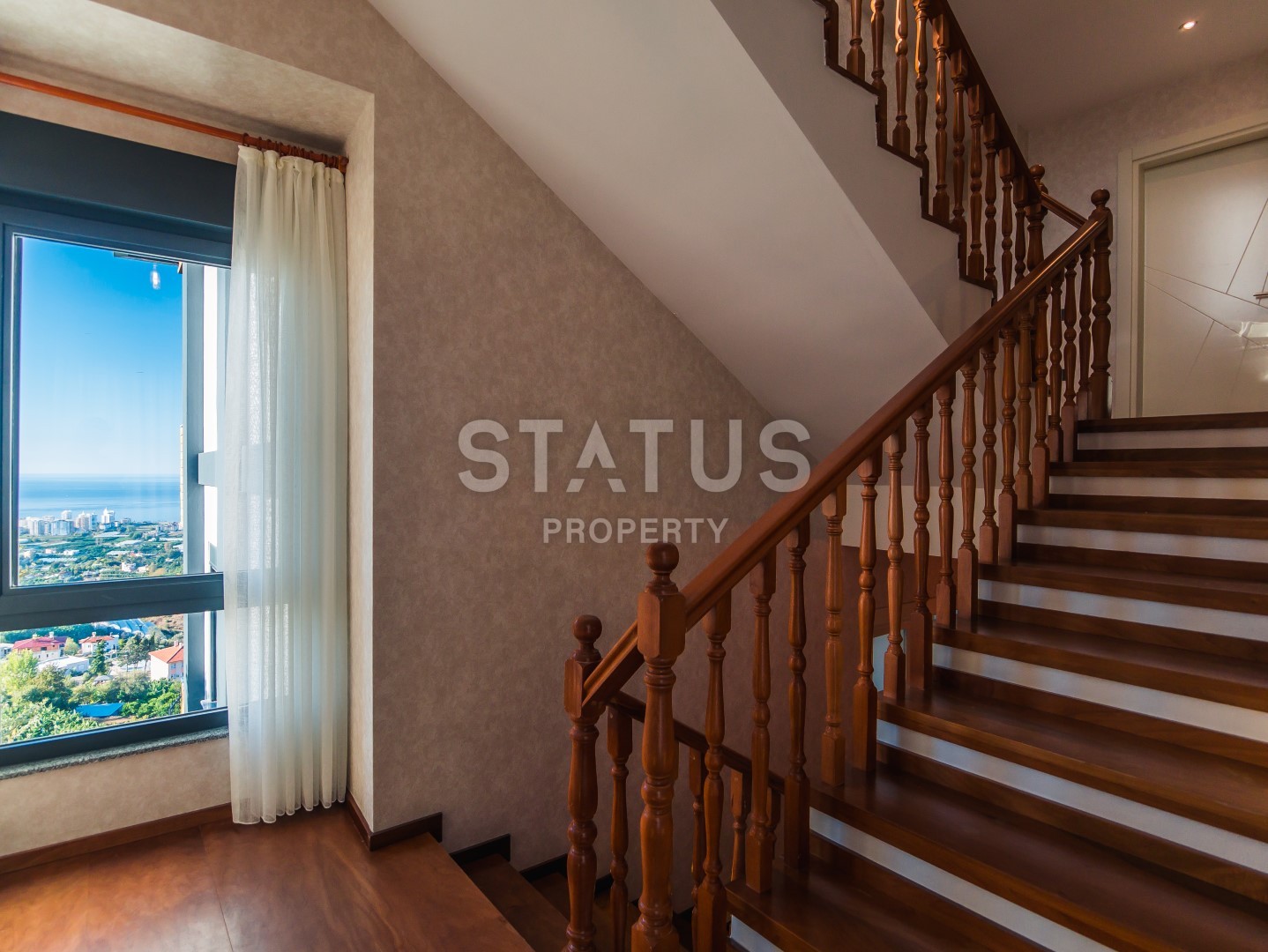 Элитная вилла с видом на море в тихом и спокойном районе Кестель фото 11