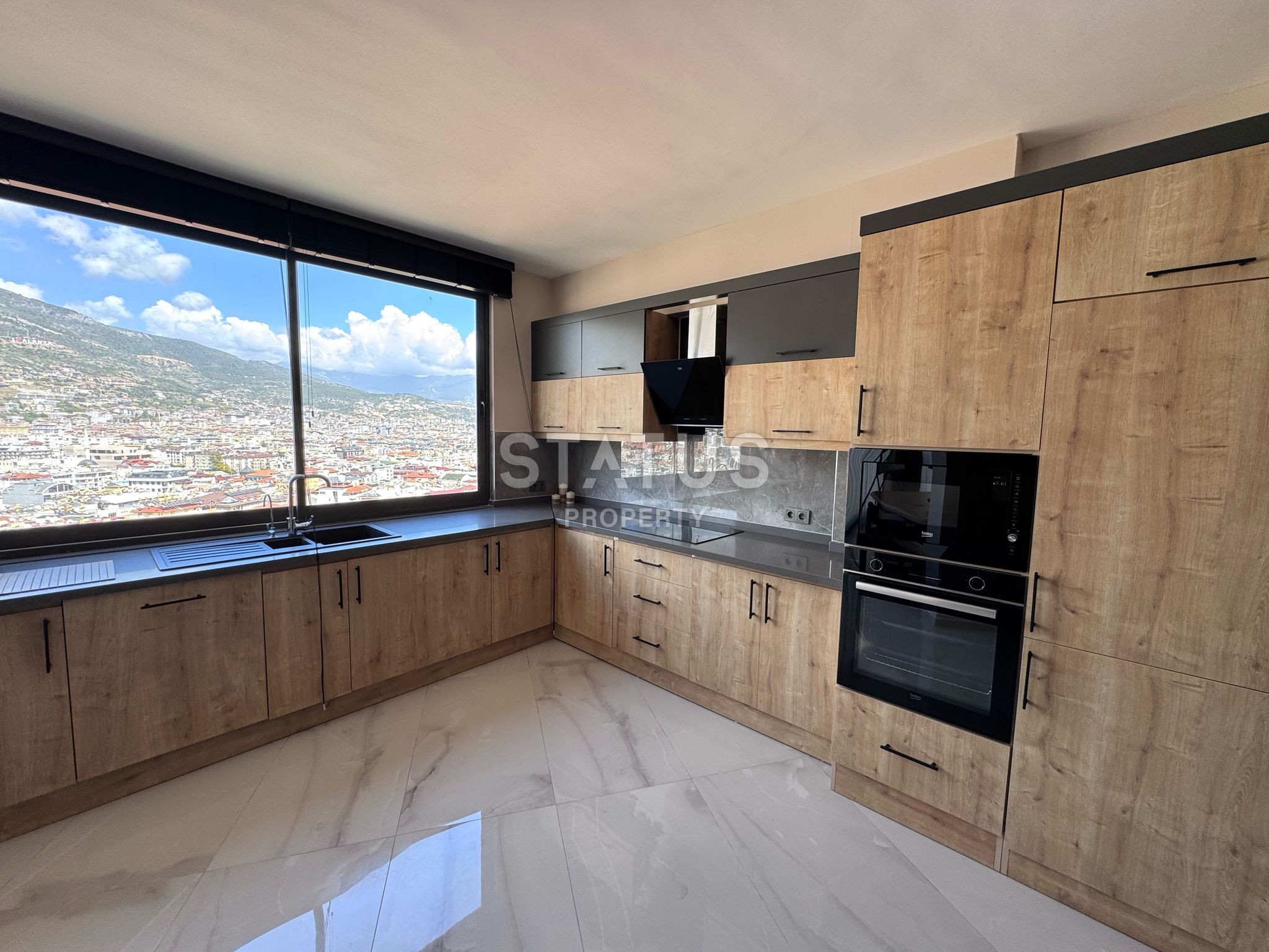 Exclusive! Penthouse 3+1 on Calais! Suitable for residence permit! фото 3