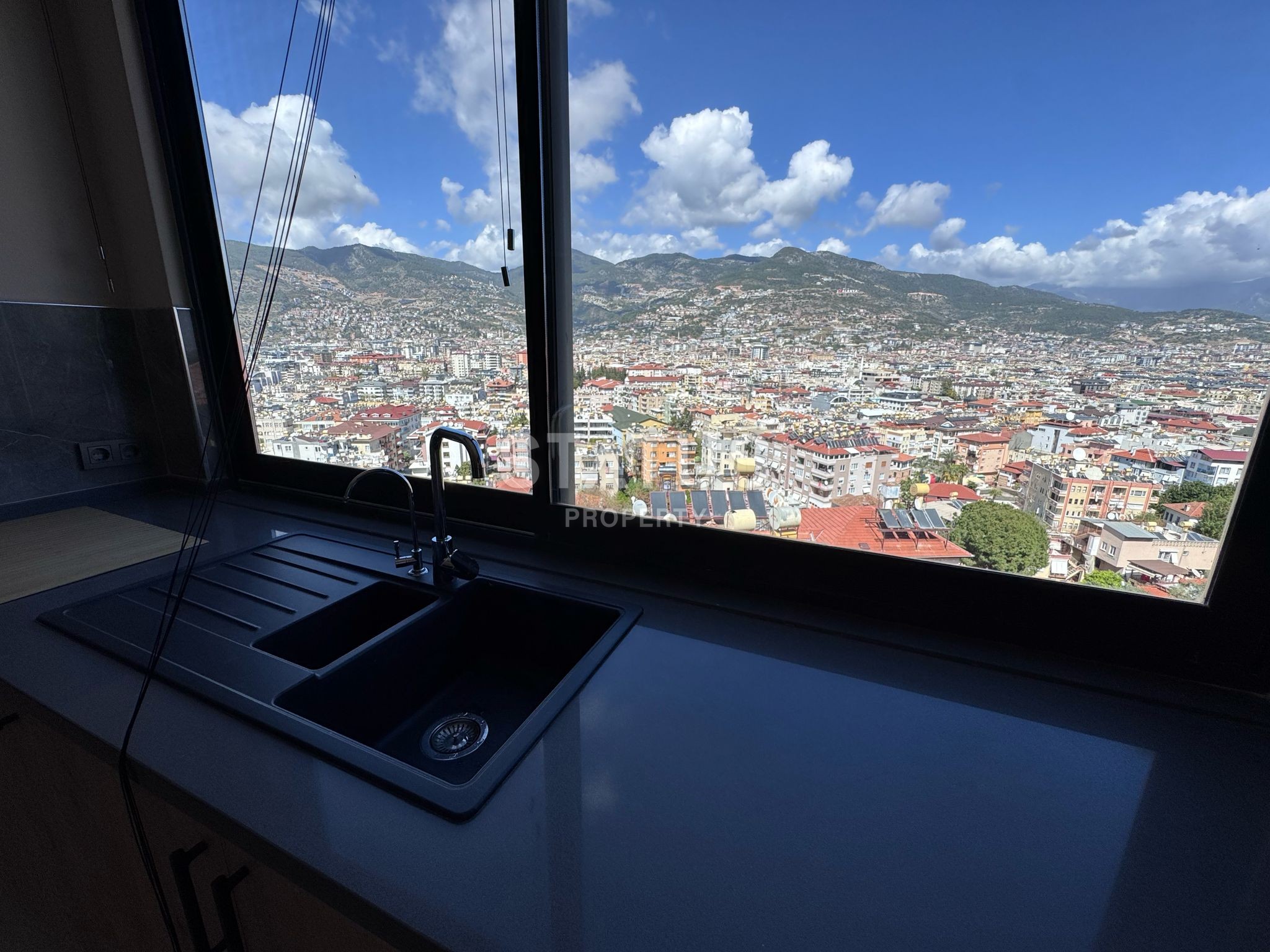 Exclusive! Penthouse 3+1 on Calais! Suitable for residence permit! фото 27