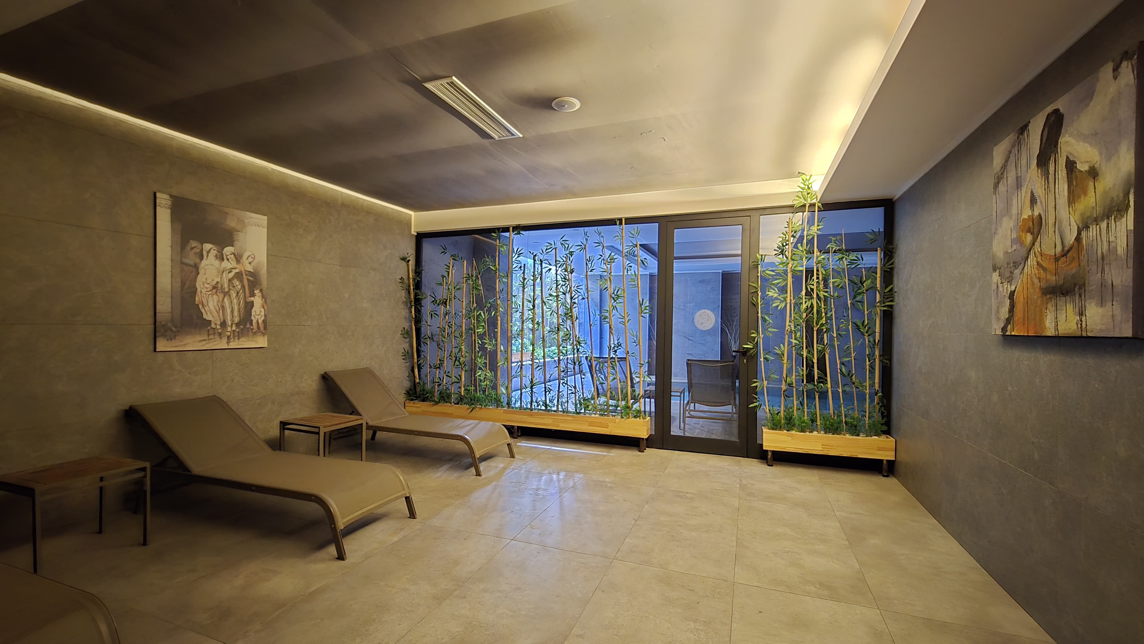 Apartment in the city center in a complex with infrastructure, 50 m2 фото 7