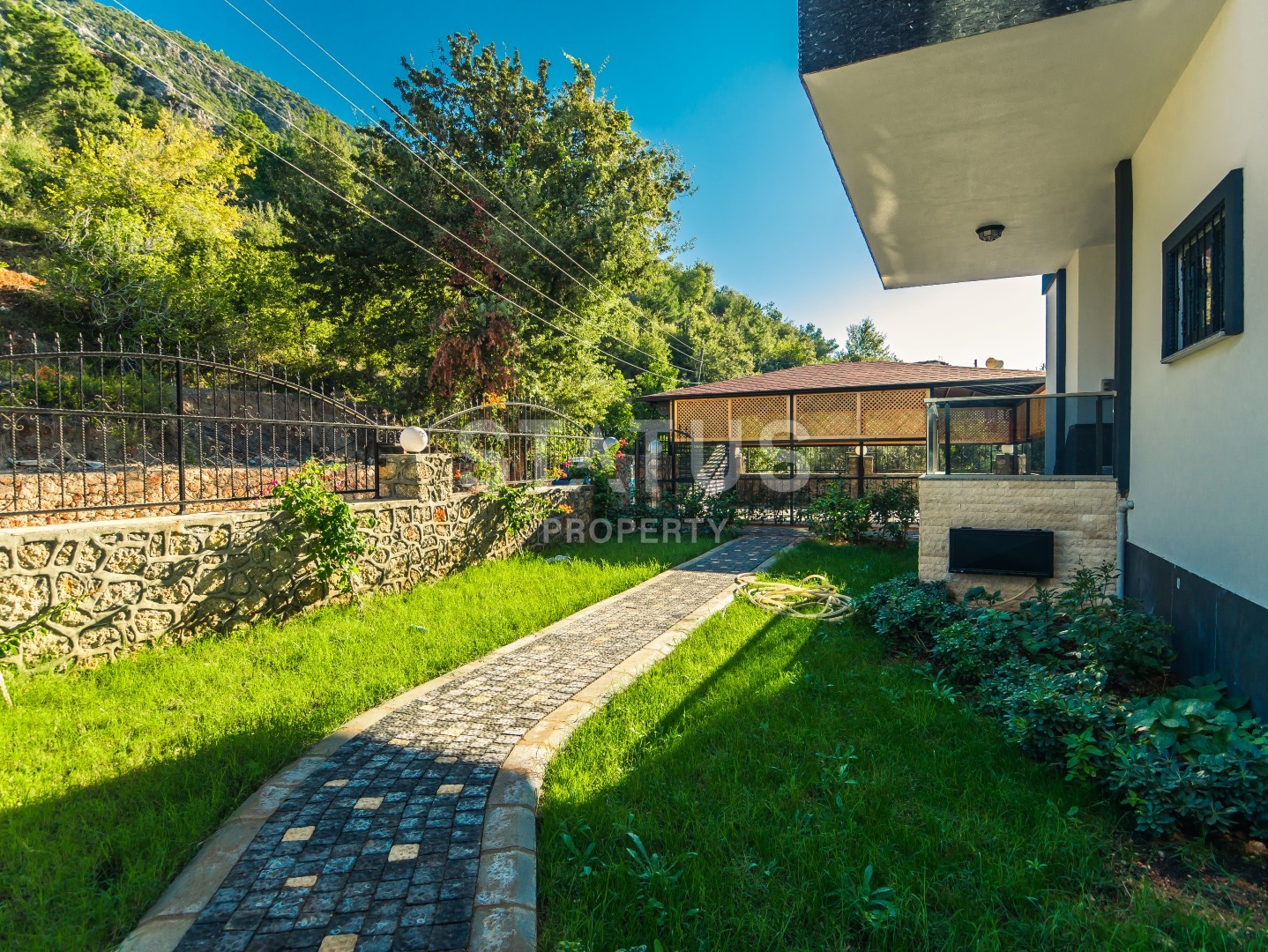 Элитная вилла с видом на море в тихом и спокойном районе Кестель фото 22