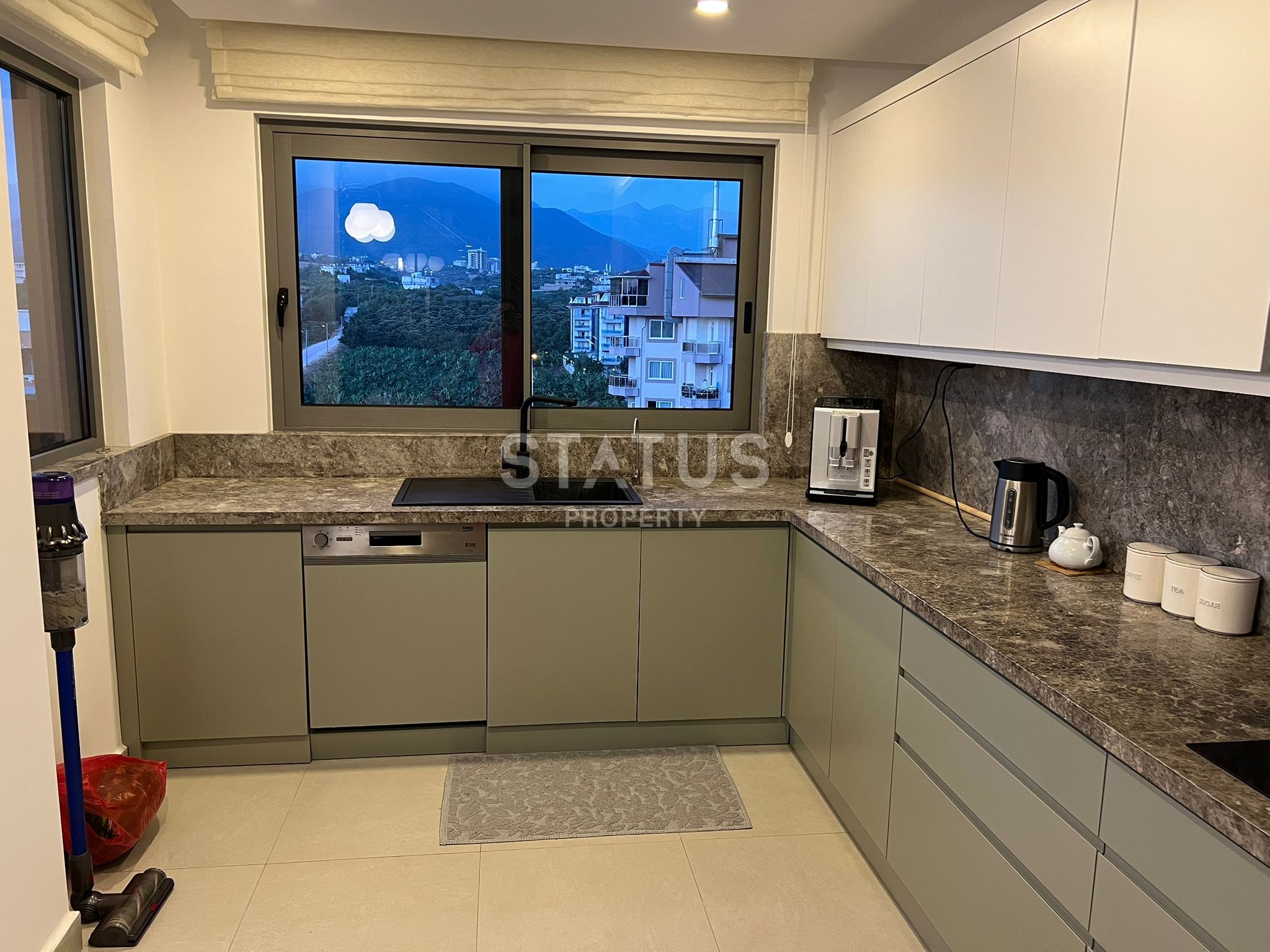 Пентхаус 4+1 на первой береговой линии в Кестеле, 180 м2 фото 37