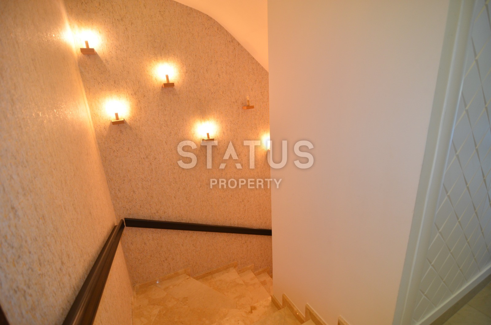 Трехкомнатная квартира с мебелью в центре Аланьи, 85 м2 фото 27