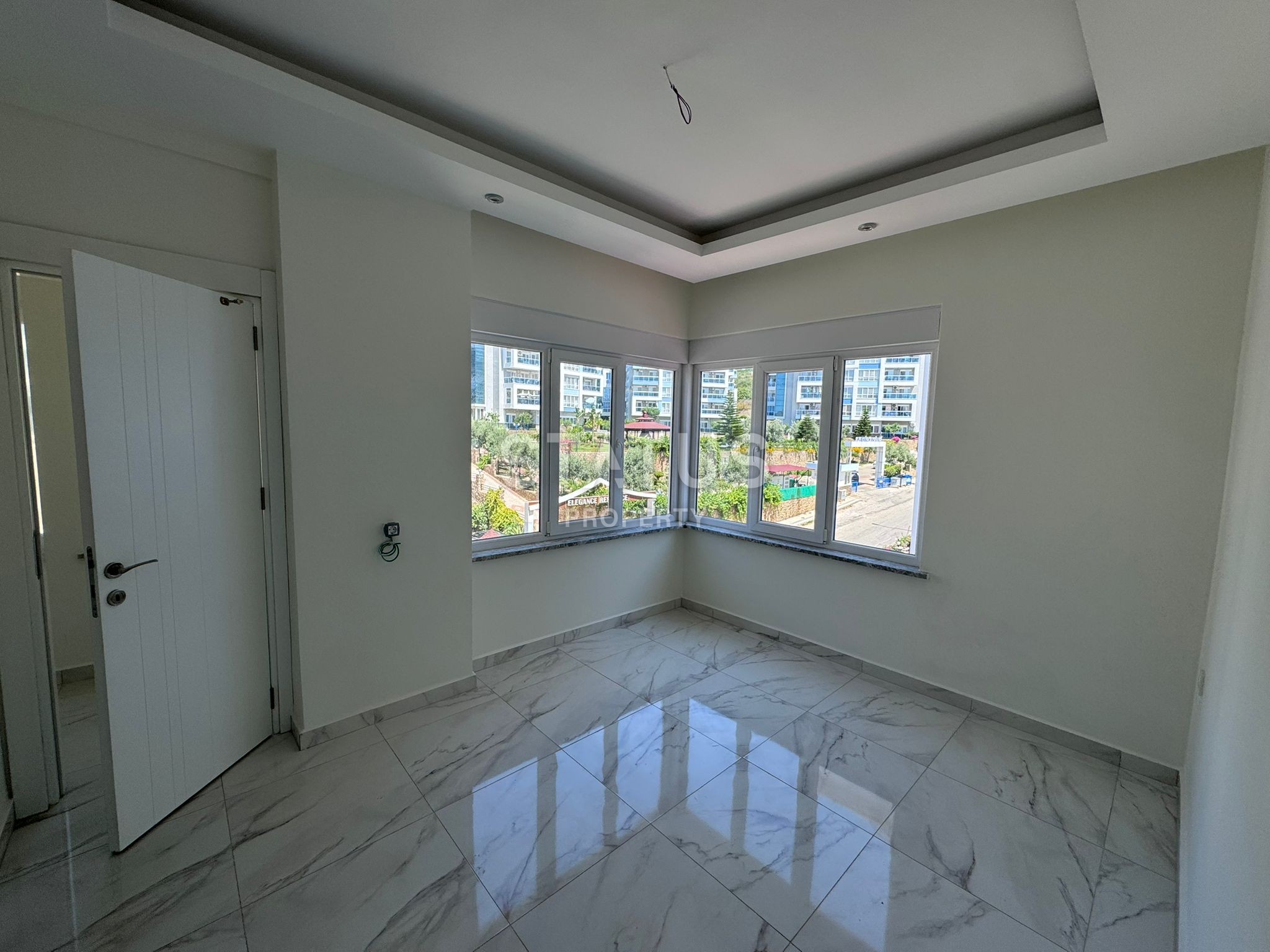 Новая трёхкомнатная квартир в шикарном комплексе, 79 м2 фото 19