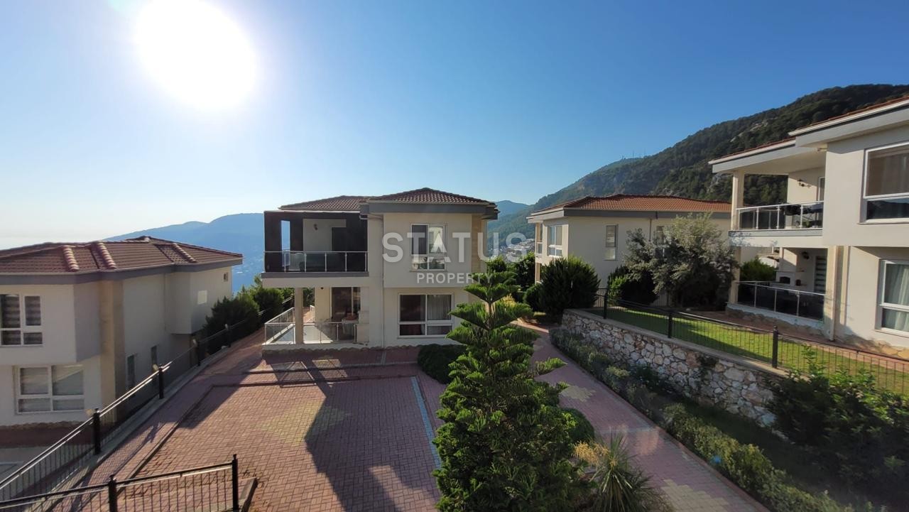 Вилла 3+1 по ВЫГОДНОЙ СТОИМОСТИ! Район Бекташ, 220 м2 фото 2