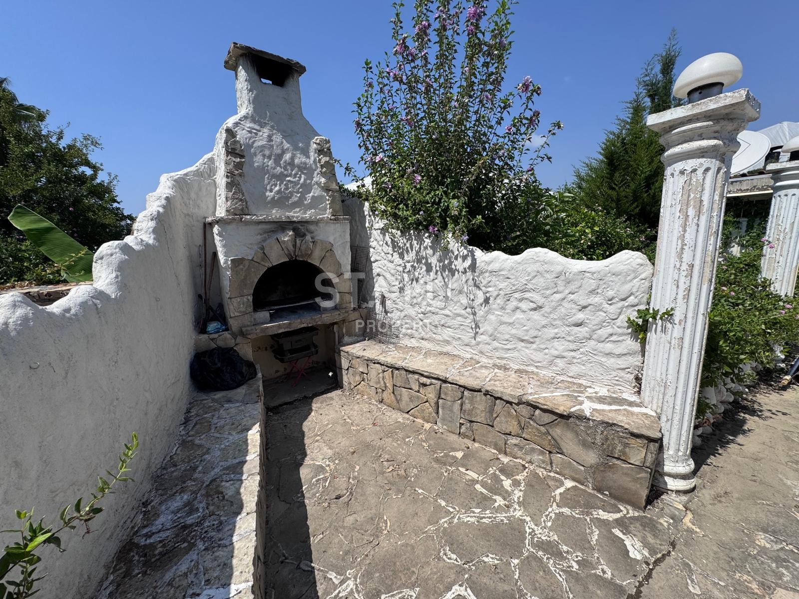 Вилла 4+1 с большим участком земли в районе Тюрклер, 800 м2 фото 26