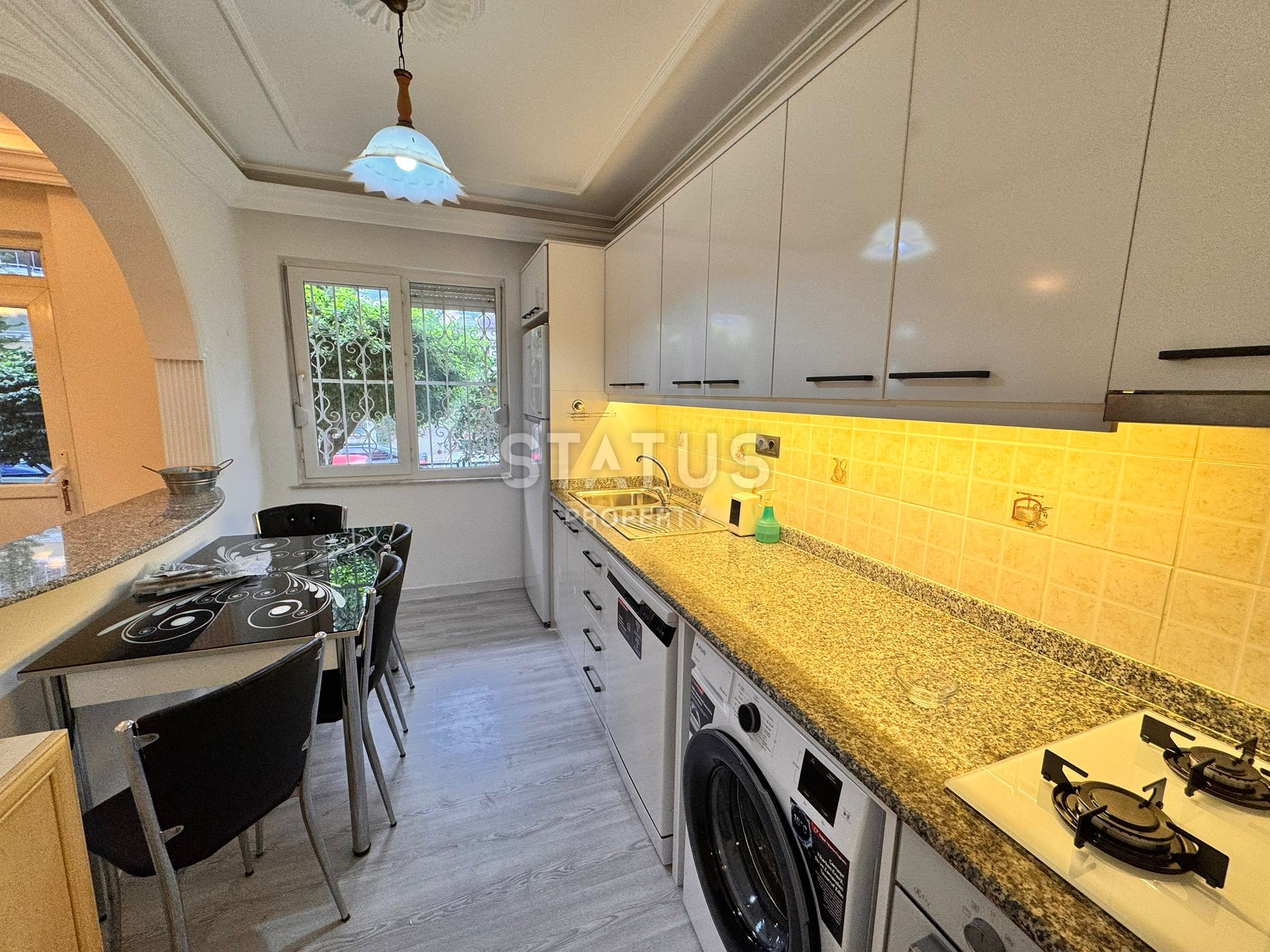 Квартира планировки 1+1 с отдельной кухней в центре Алании, 70 м2 фото 4