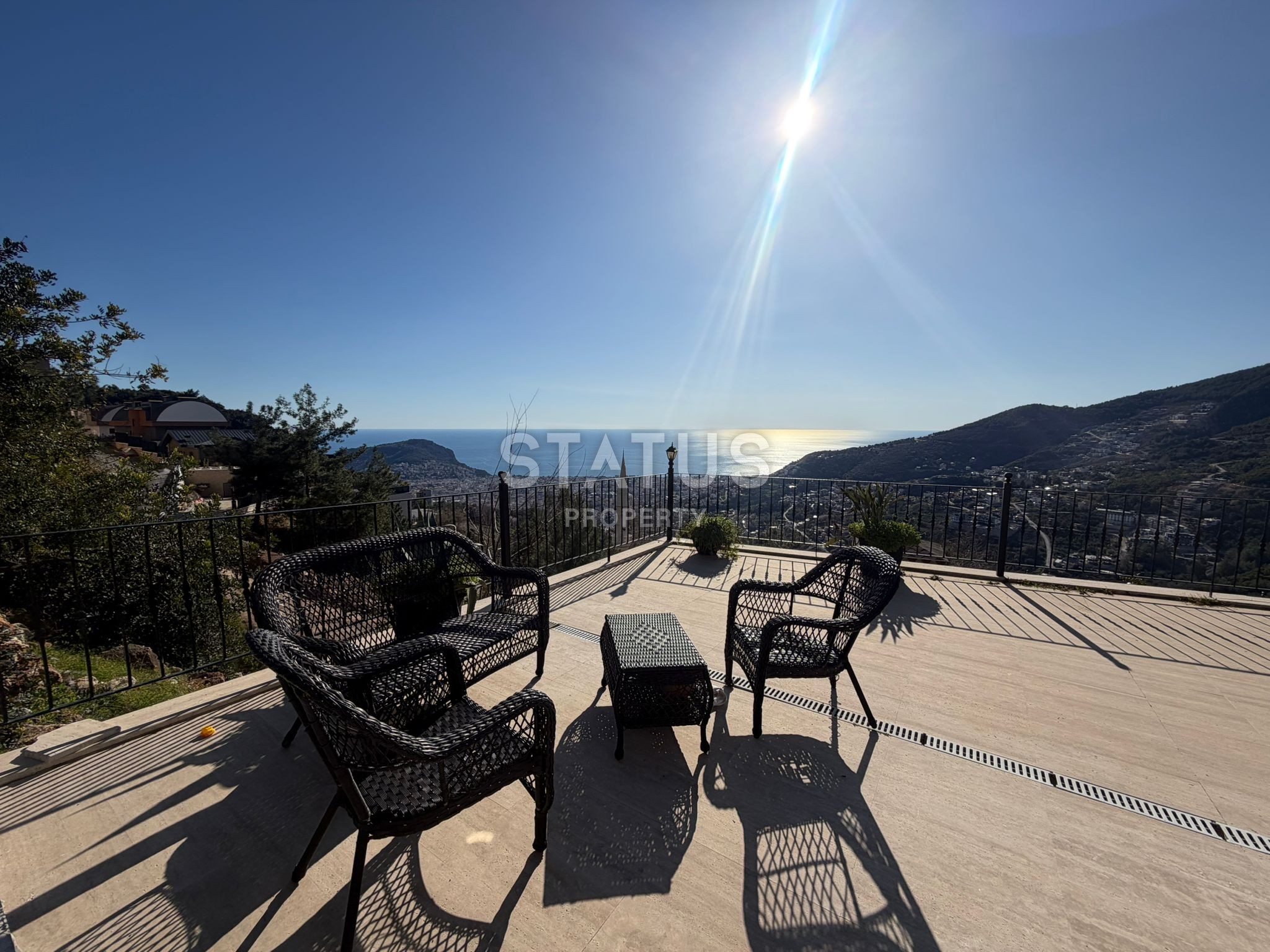 Вилла 5+1 с панорамным видом на море в Бекташ, 1125 м2 фото 39