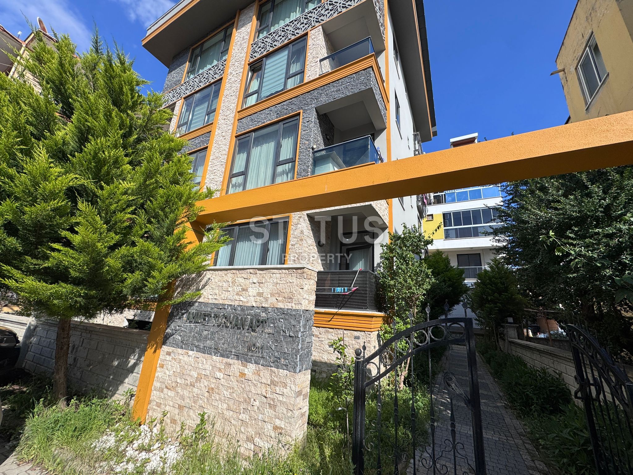 Urgent sale of a 1+1 apartment in the center of Alanya, 50 m2 фото 1