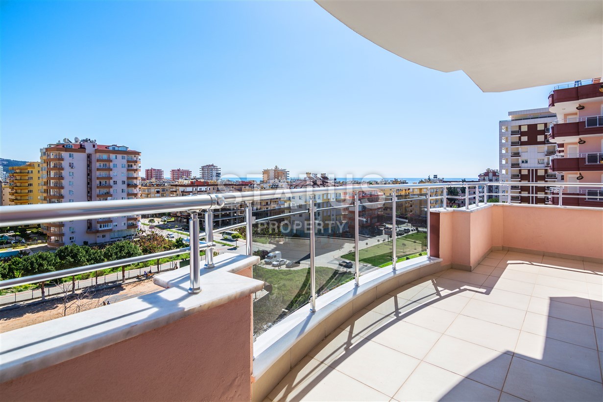 Апартаменты у моря для большой семьи в современном комплексе в центре Махмутлара фото 9