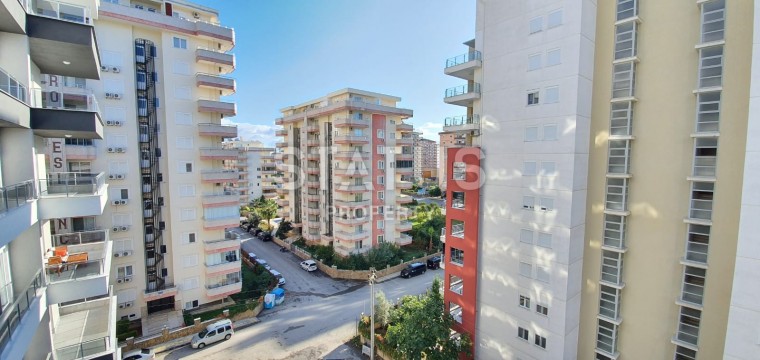 Трехкомнатная квартира в новом комплексе в Махмутларе, 110 м2 фото 1