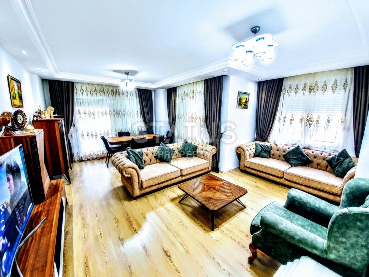 Большая квартира 6+1 в 150 метрах от моря! Махмутлар, 350 м2 фото 1