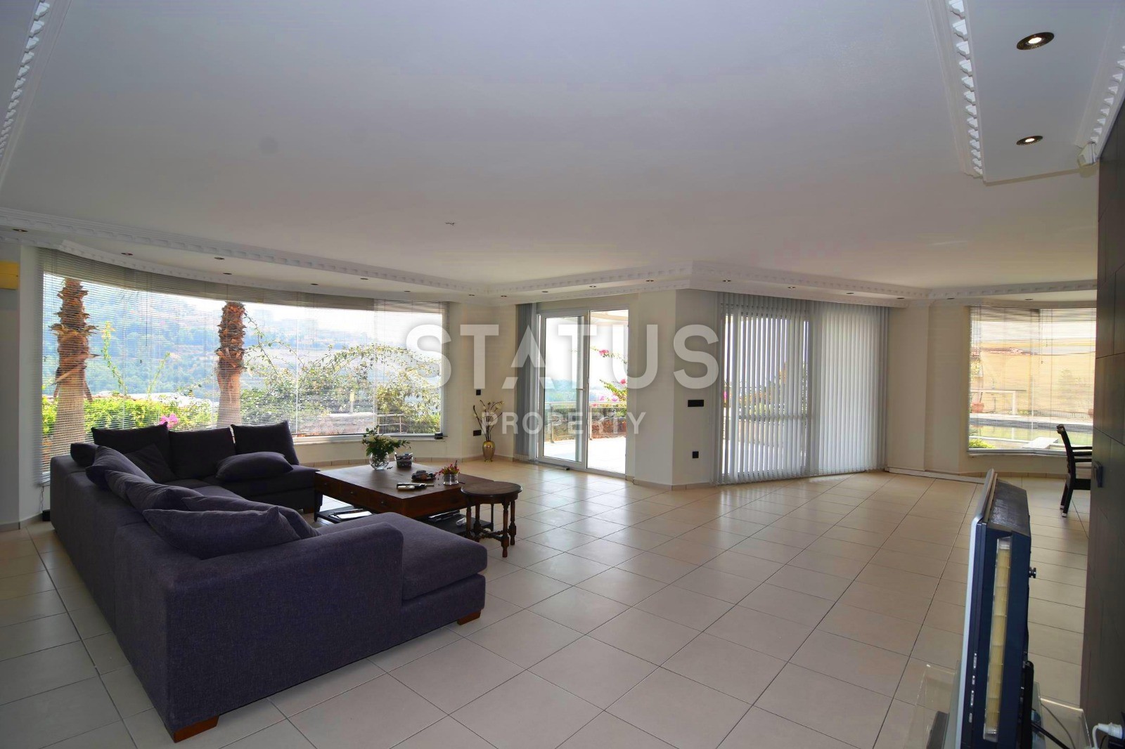 Villa 3+1 with a private pool in the Kargicak area, 600 m2 фото 8