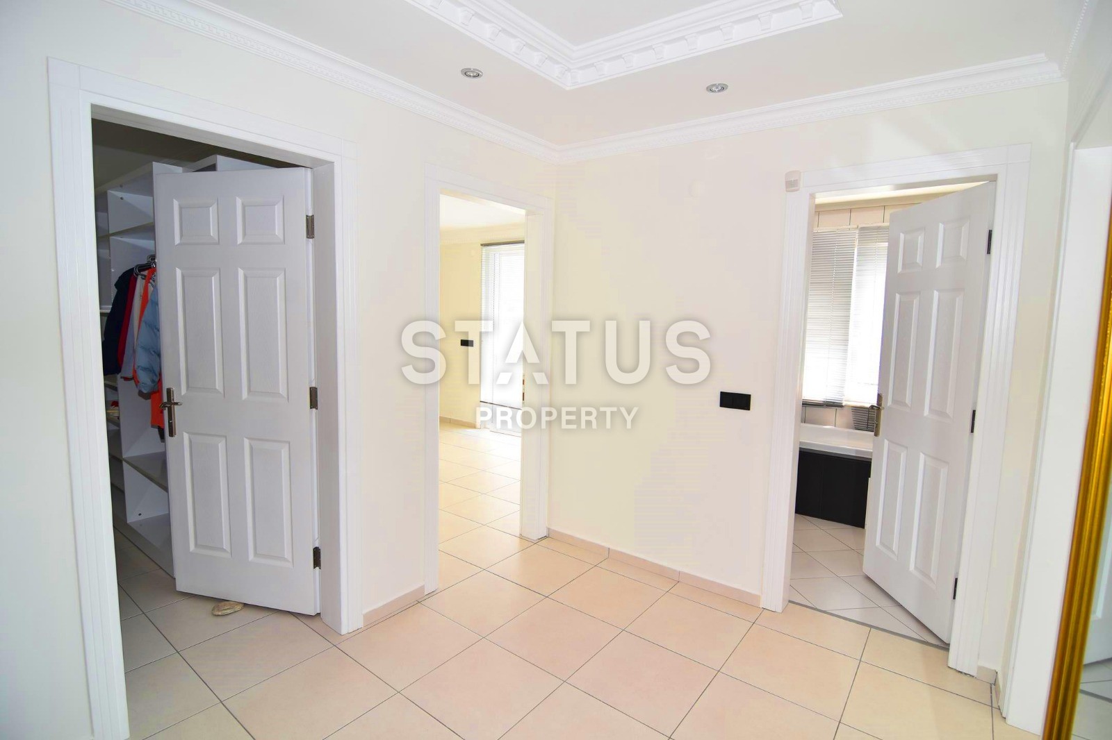 Villa 3+1 with a private pool in the Kargicak area, 600 m2 фото 9