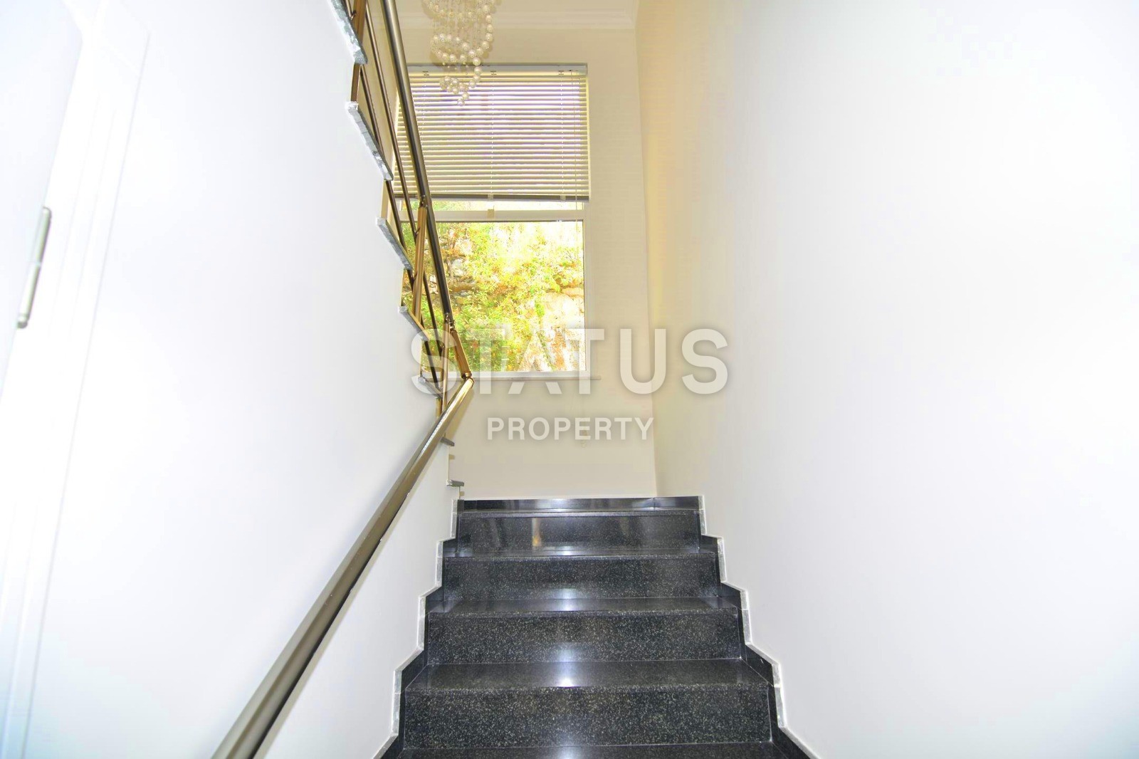 Villa 3+1 with a private pool in the Kargicak area, 600 m2 фото 14