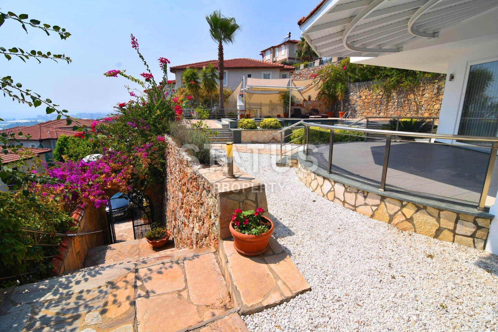 Villa 3+1 with a private pool in the Kargicak area, 600 m2 фото 18