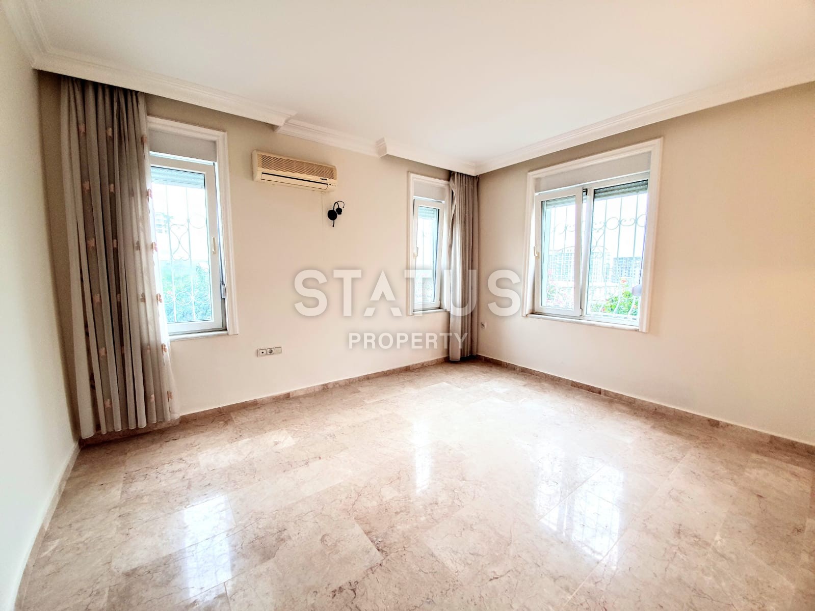 Вилла 3+1 с личным бассейном и садом в Махмутларе, 560 м2 фото 7