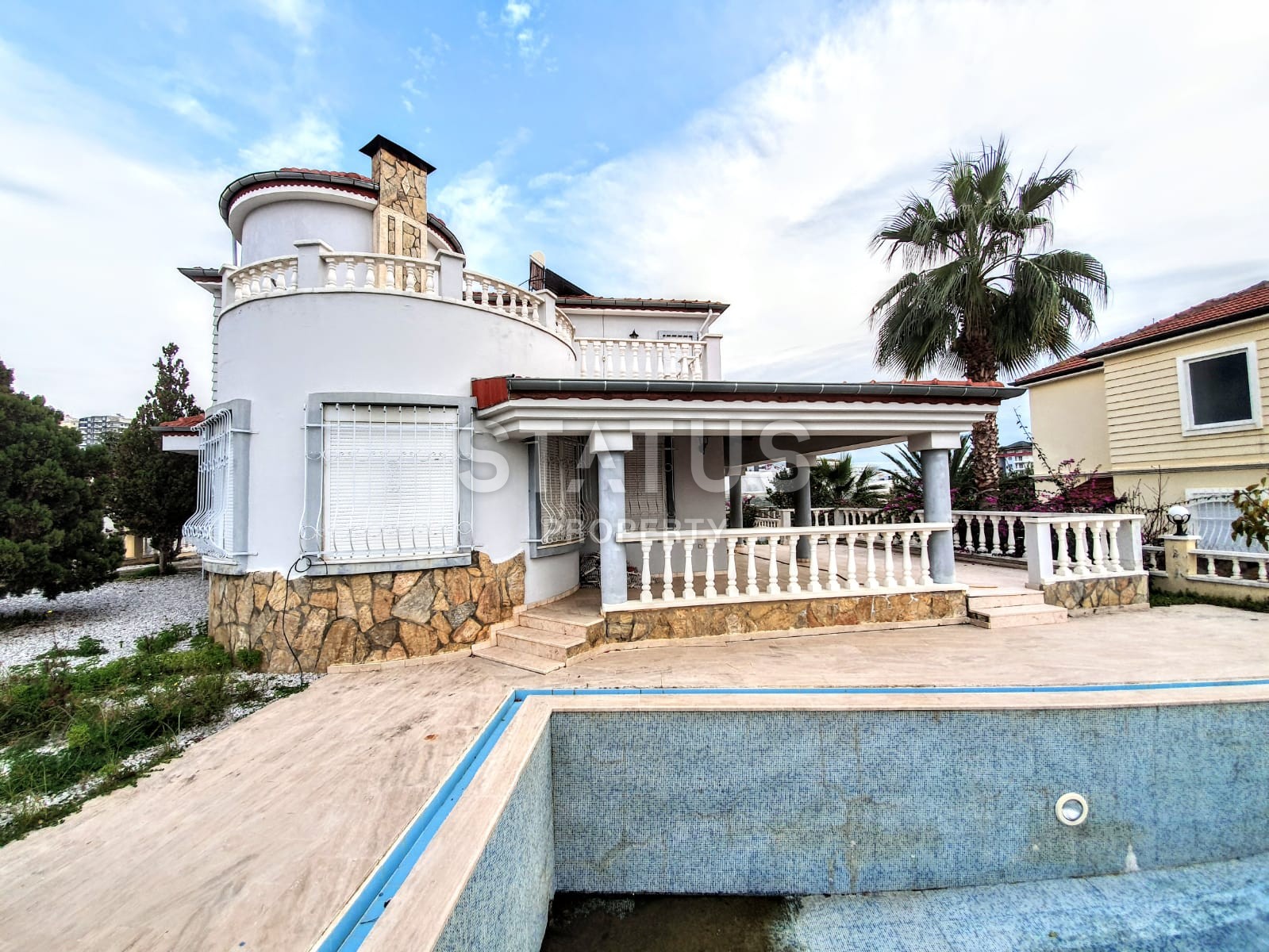 Вилла 3+1 с личным бассейном и садом в Махмутларе, 560 м2 фото 15