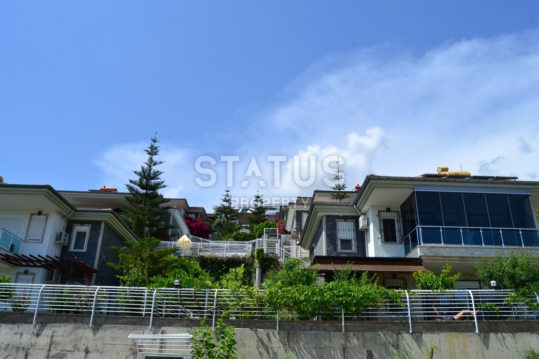 Вилла 3+1 с прекрасными видовыми характеристиками в Аланье, 300 м2 фото 3