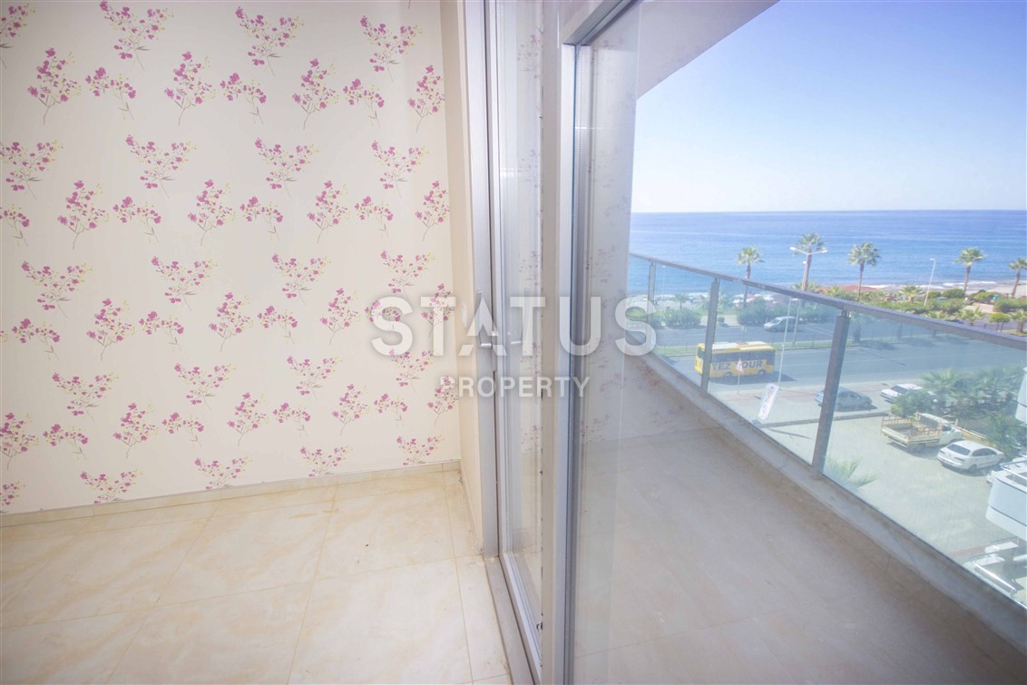 Трёхкомнатные апартаменты с прямым видом на море! Первая береговая линия! фото 18