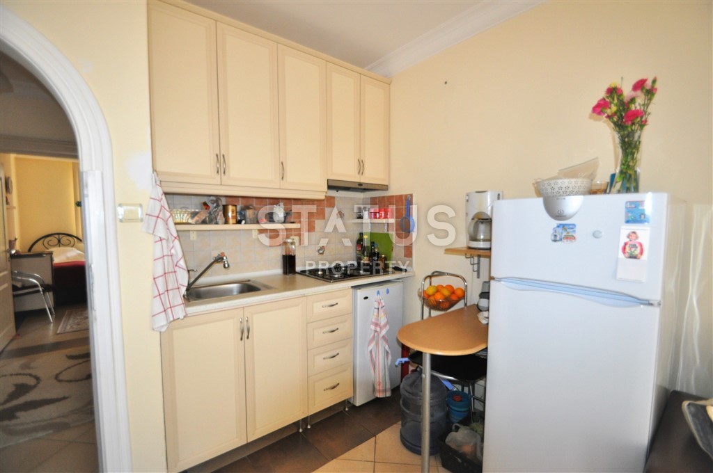 Двухкомнатная квартира с мебелью в центре Алании, недалеко от моря, 45 кв. м. фото 12