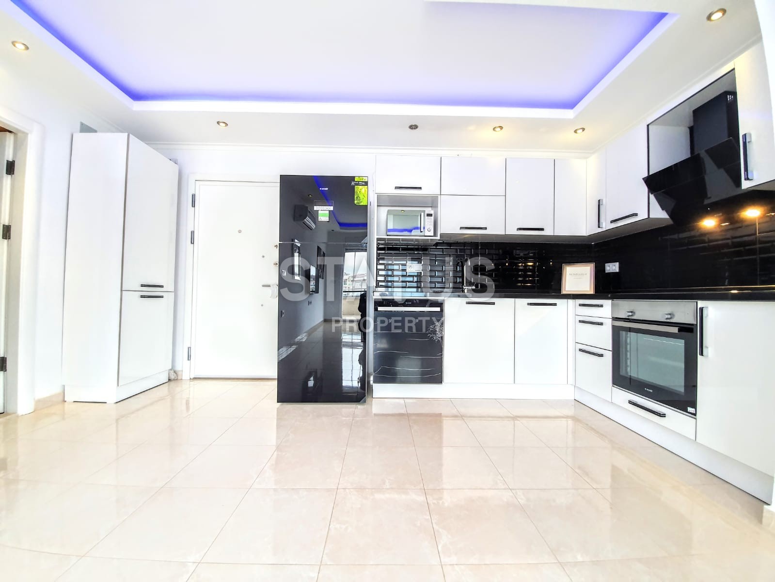 Двухкомнатная квартира с новой мебелью в районе Кестель, 65 м2 фото 6