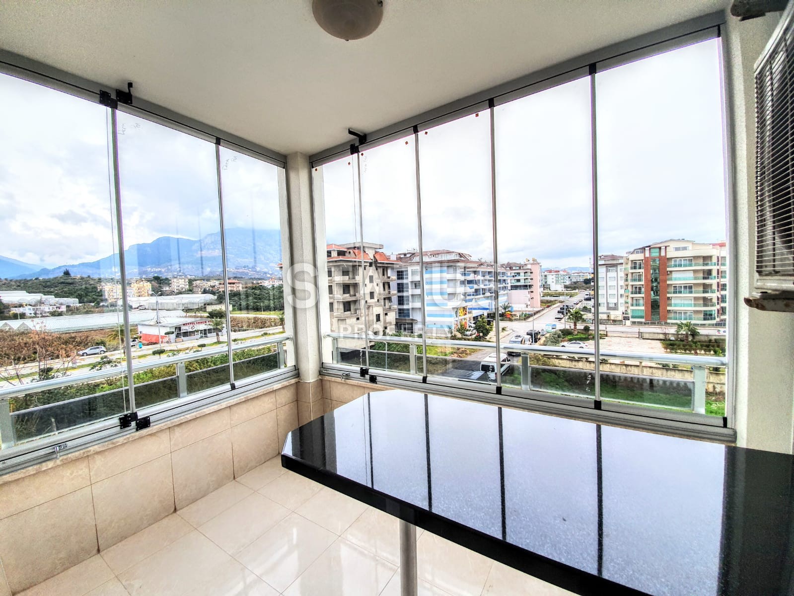 Двухкомнатная квартира с новой мебелью в районе Кестель, 65 м2 фото 10