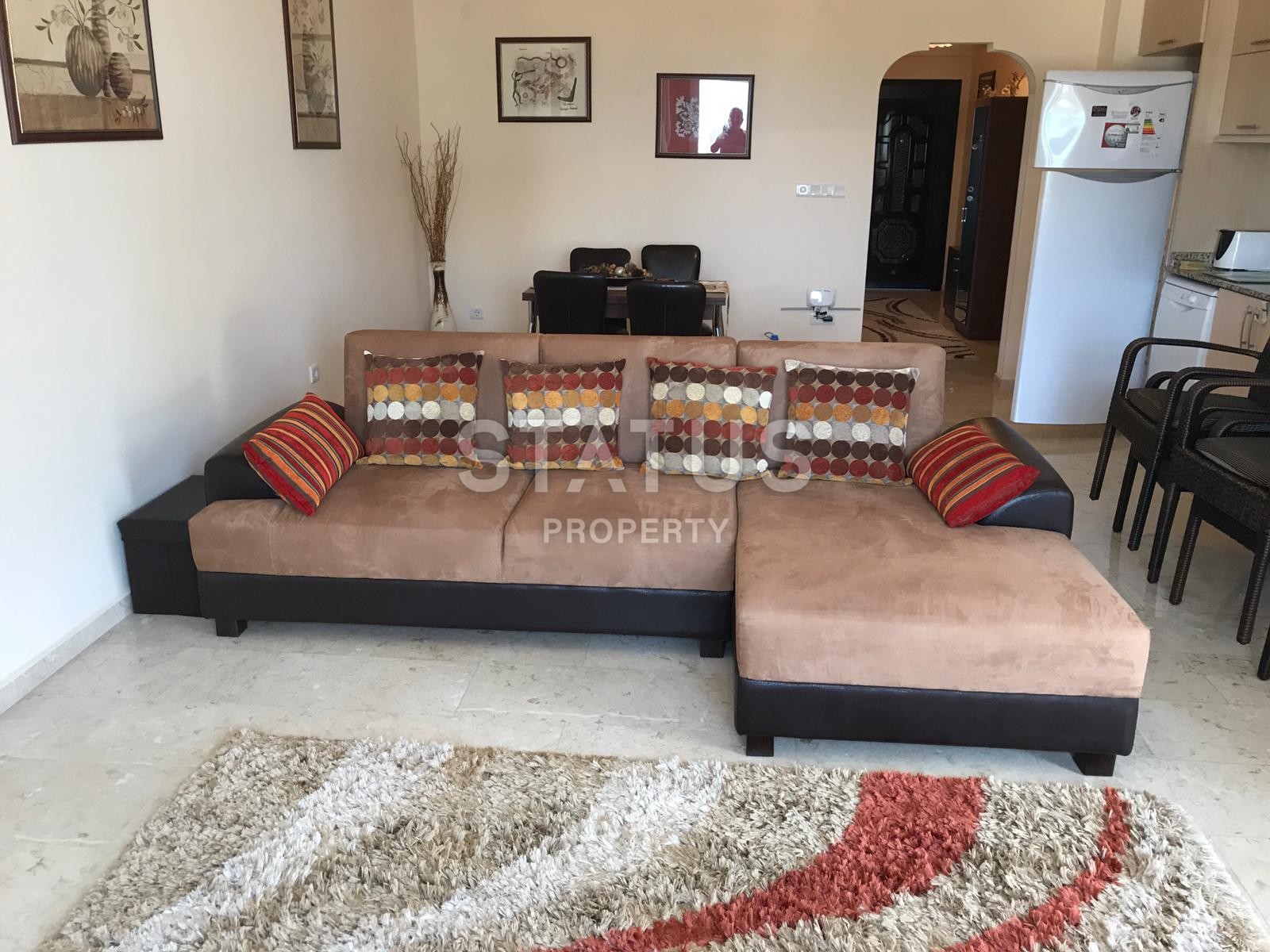 Трехкомнатные апартаменты с мебелью в районе Махмутлар, 120 м2 фото 1