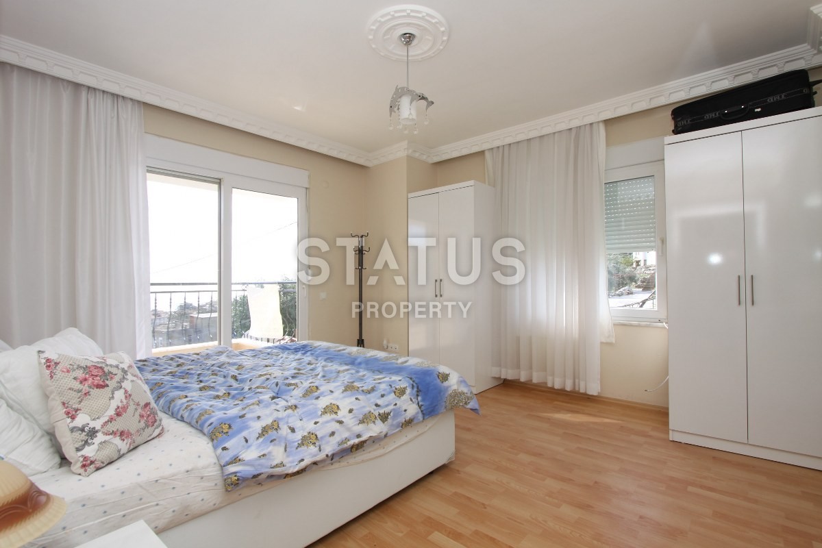 Вилла 4+1 с мебелью и прекрасными видами в Аланье, 375 кв.м фото 9