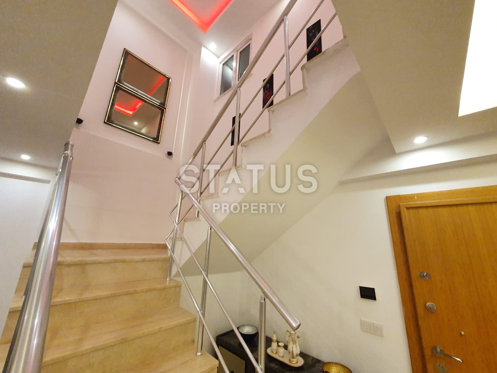 Шикарная квартира в комплексе с крытым бассейном по супер цене! 130 кв.м. фото 10