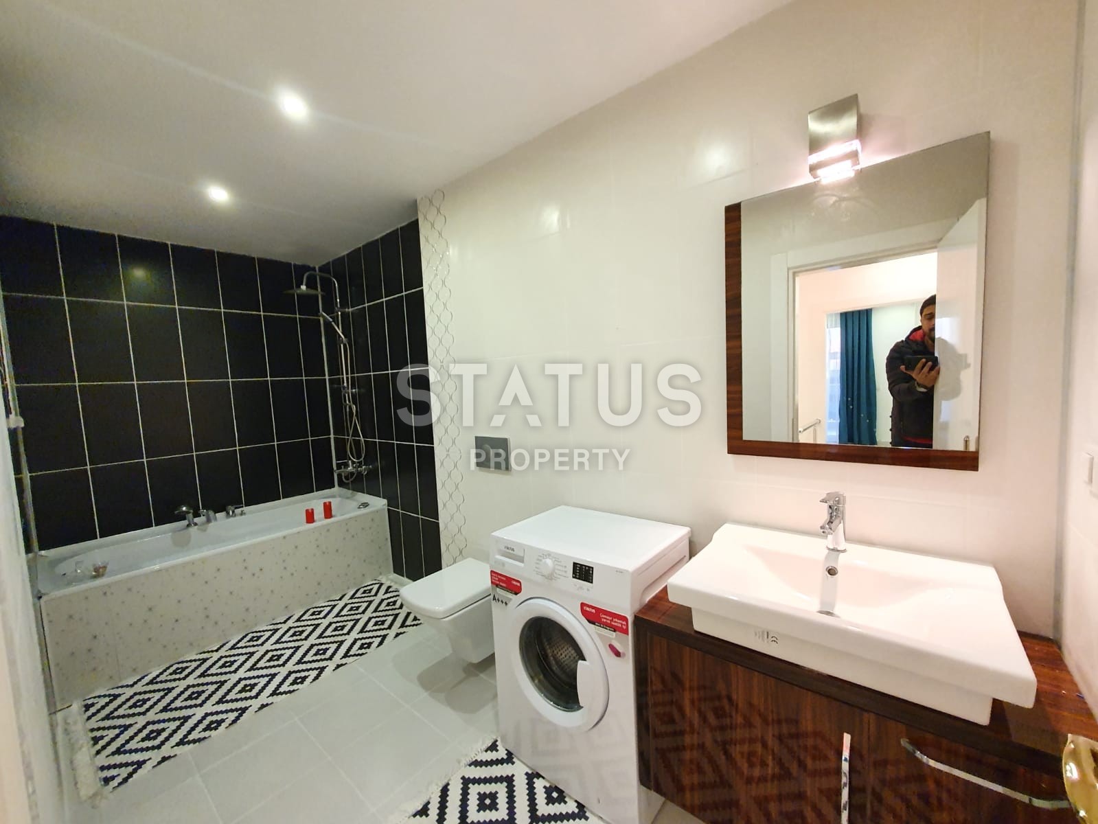 Шикарная квартира в комплексе с крытым бассейном по супер цене! 130 кв.м. фото 19