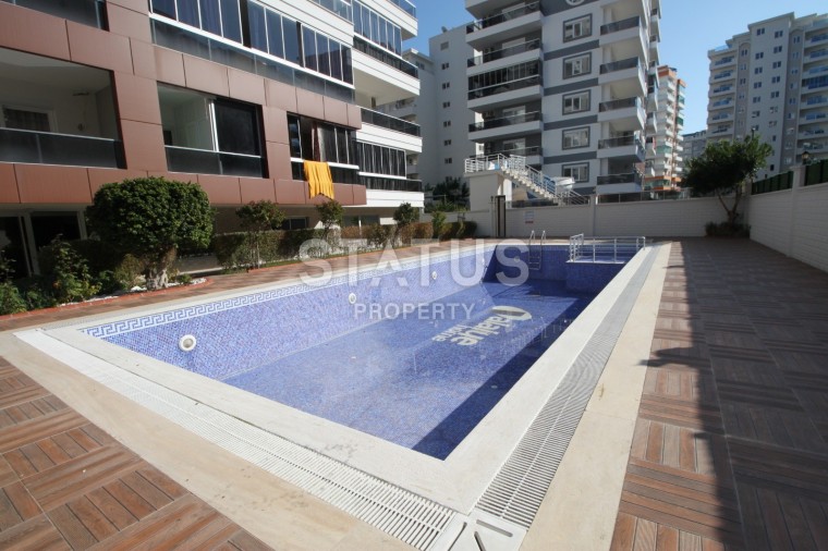 Большая квартира 1+1 с видом на море в Махмутларе, 80 м2 фото 1