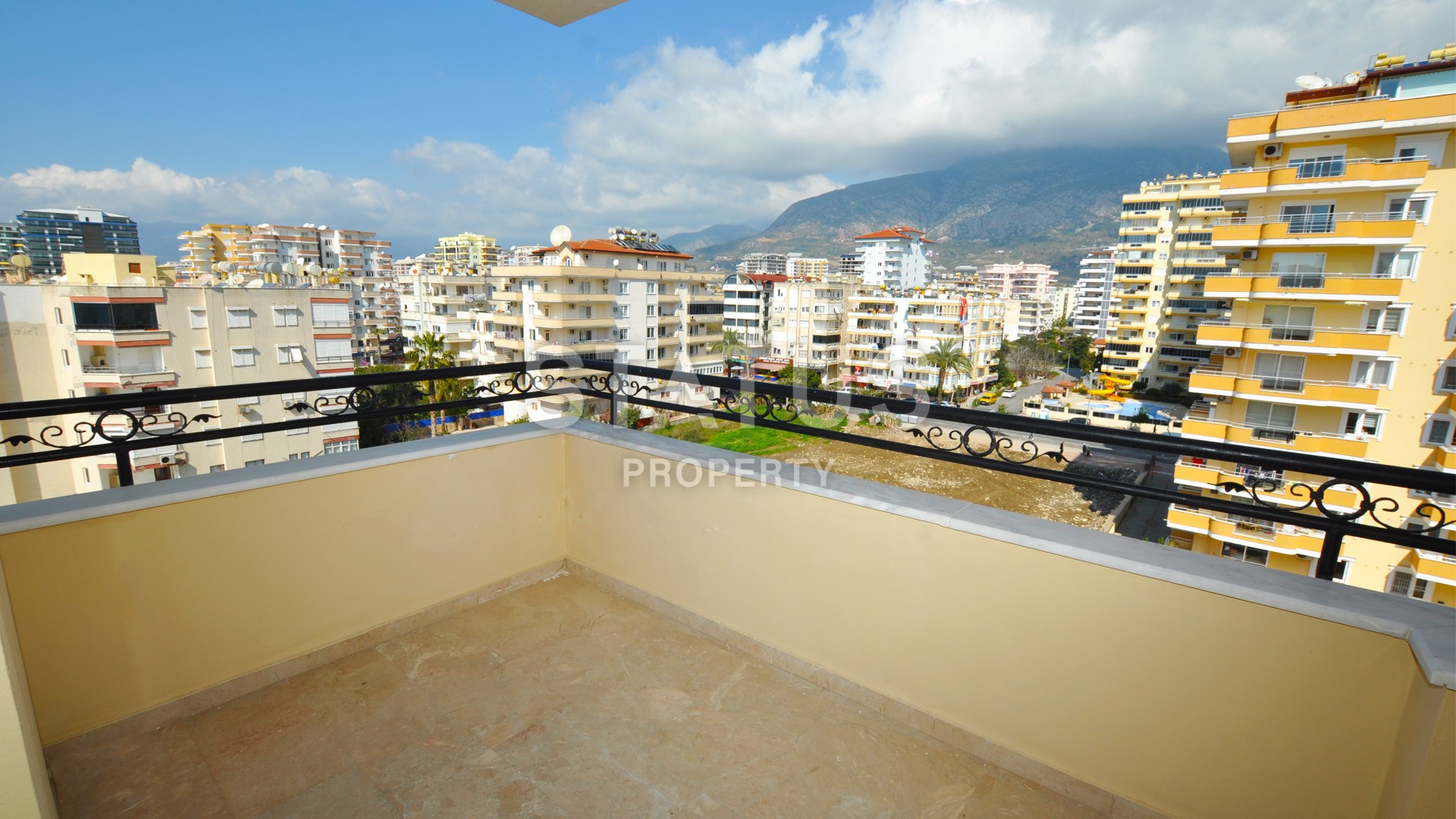 Двухуровневые апартаменты на первой береговой линии в районе Махмутлар фото 17