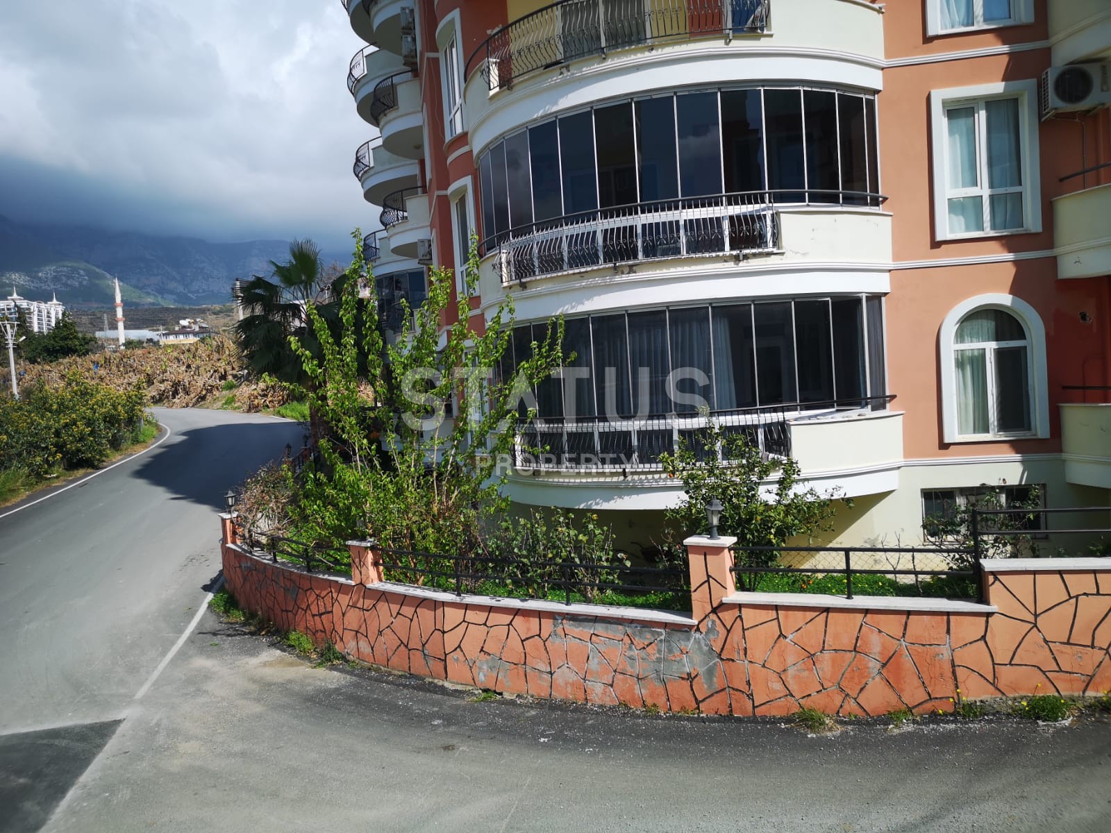 Добротная трехкомнатная квартира в Махмуларе 100 кв.м. фото 2