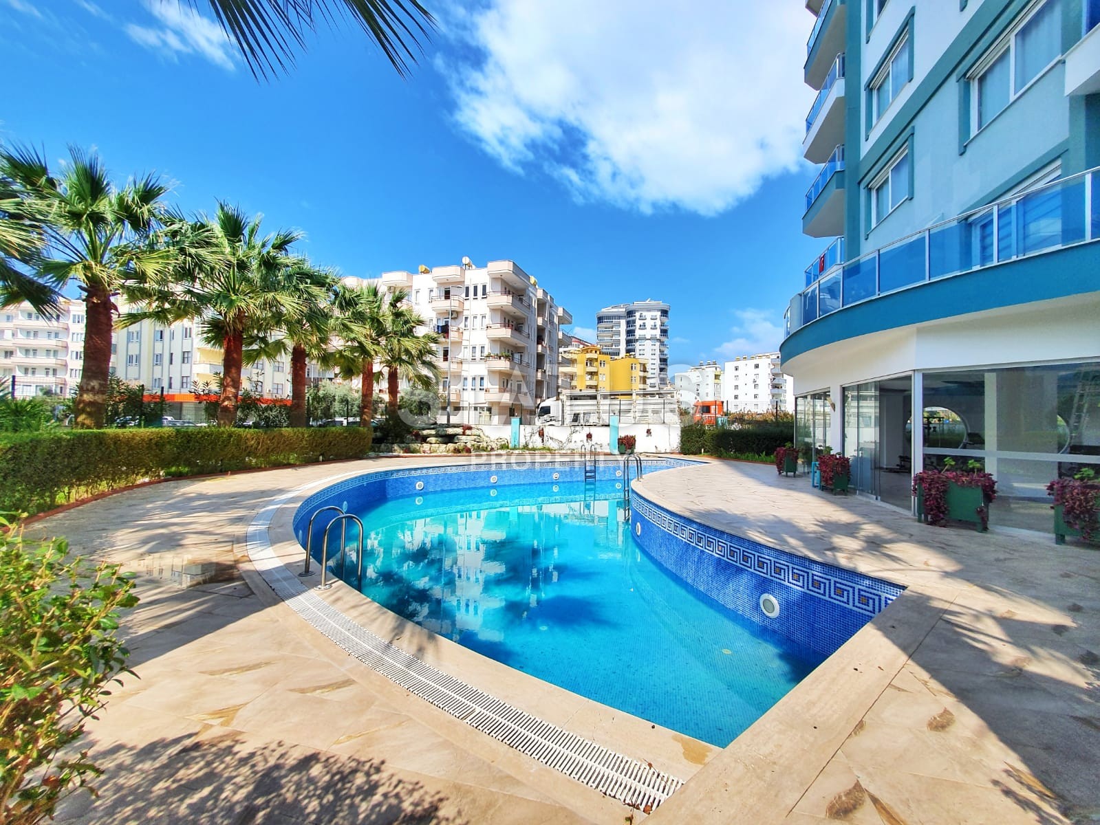 Квартира 1+1 с новой мебелью в Махмутларе, 55 м2 фото 1