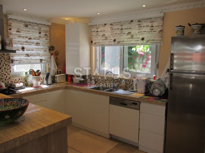 Большая вилла 4+1 с личным садом в шикарном комплексе, 230 м2 фото 24