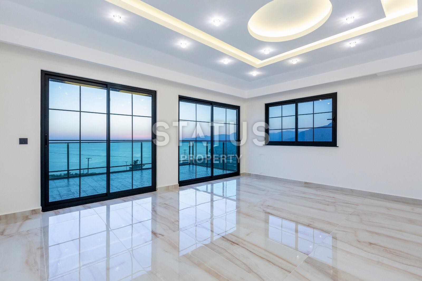 Brand new 5+2 villa with great views in Kargicak area, 300 m2 фото 7