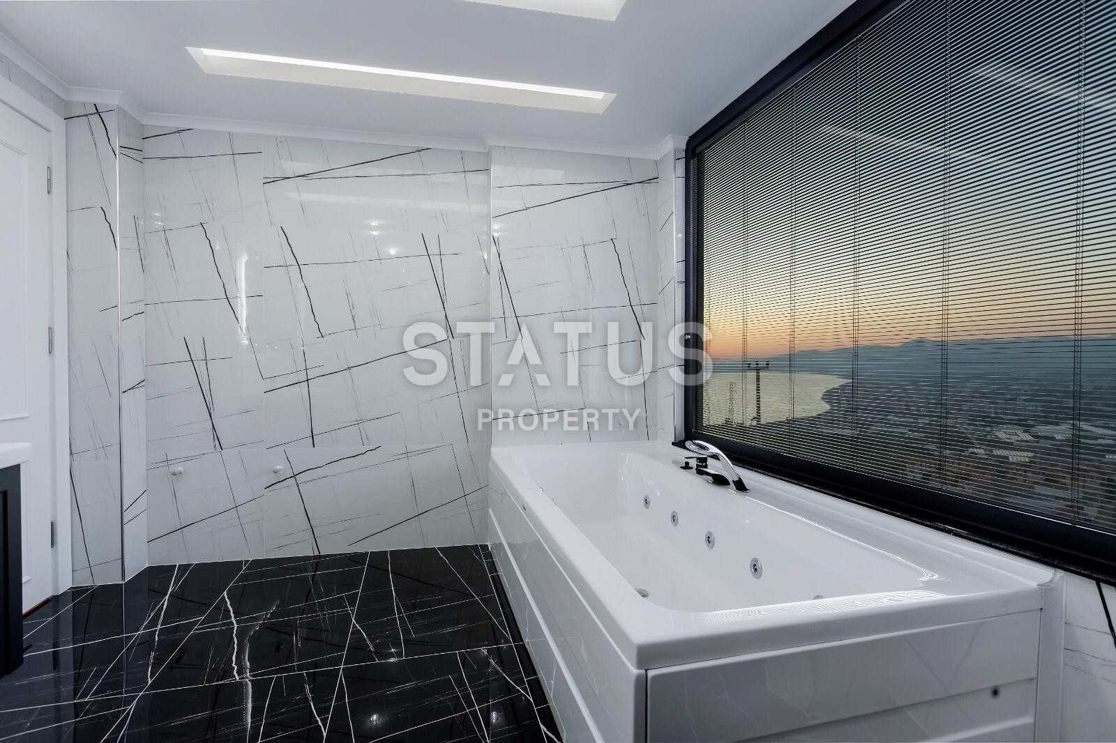 Brand new 5+2 villa with great views in Kargicak area, 300 m2 фото 11