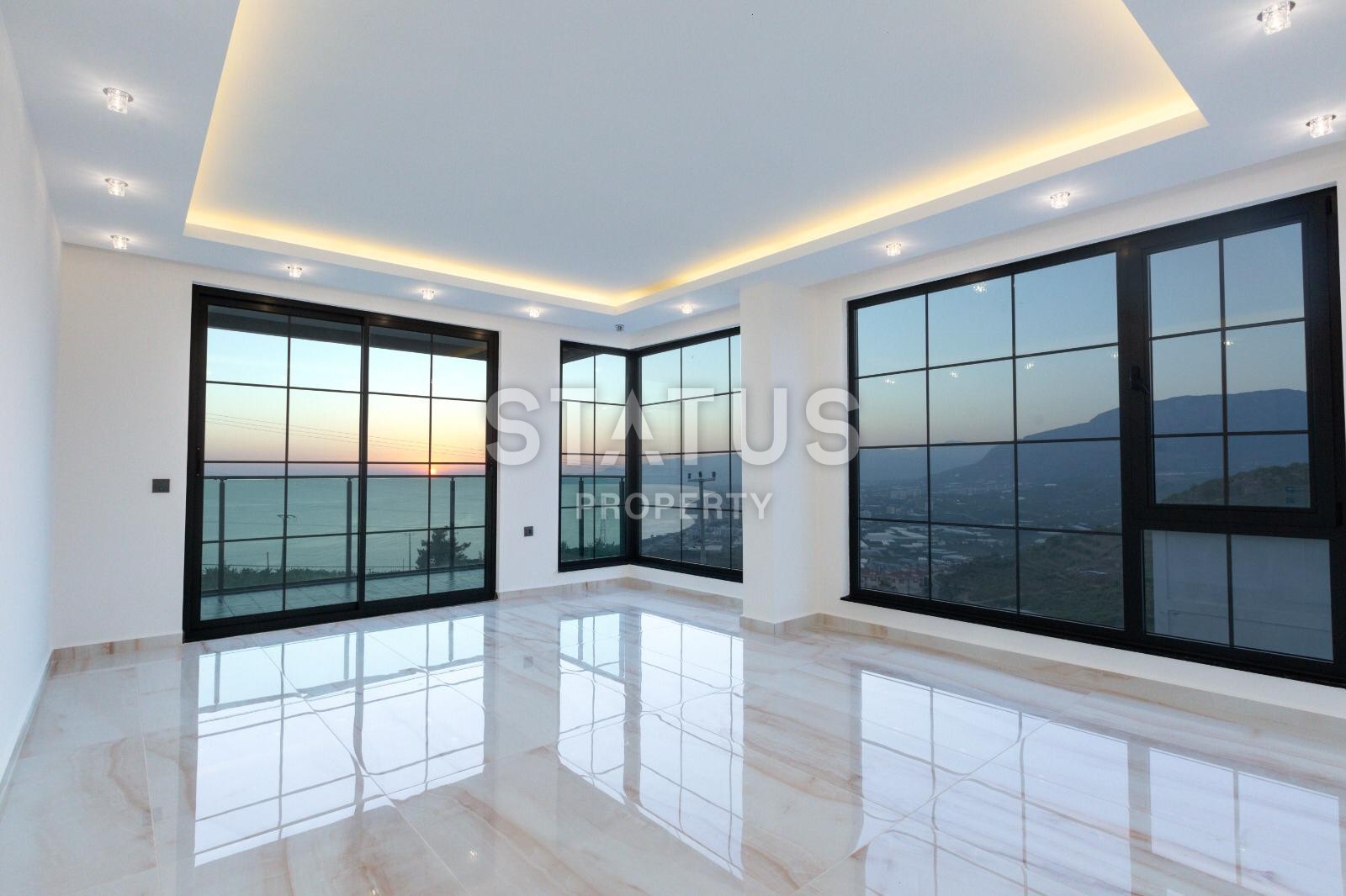 Brand new 5+2 villa with great views in Kargicak area, 300 m2 фото 13