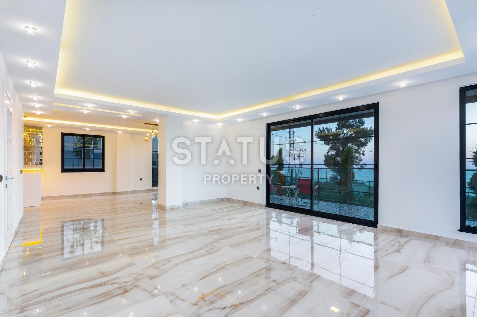 Brand new 5+2 villa with great views in Kargicak area, 300 m2 фото 14