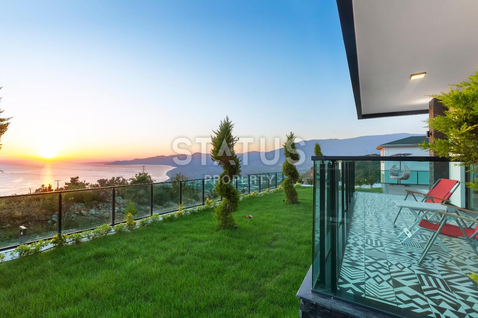 Brand new 5+2 villa with great views in Kargicak area, 300 m2 фото 20