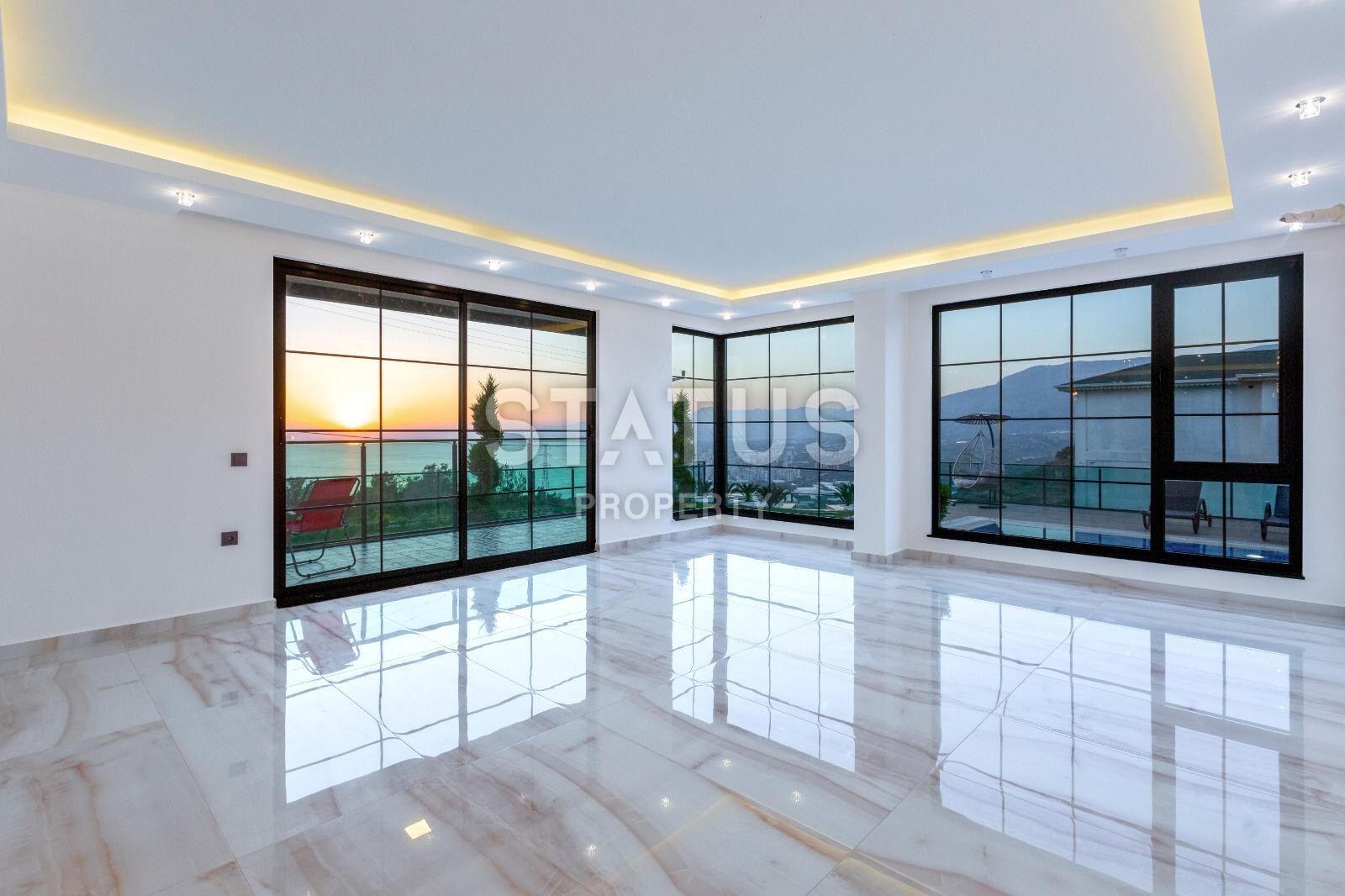 Brand new 5+2 villa with great views in Kargicak area, 300 m2 фото 21